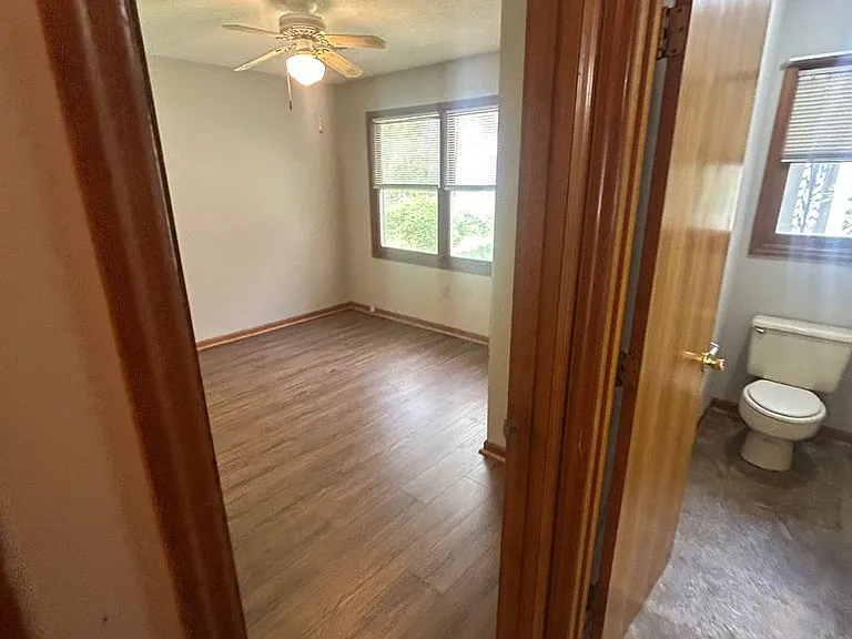 307 Stratford Pl — Photo 28
