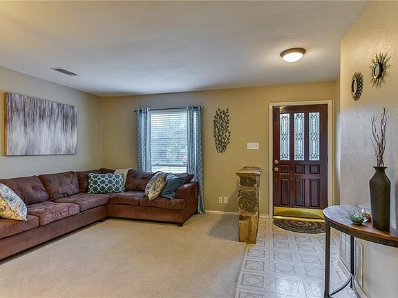 5th image of 1698 Dickerson Dr