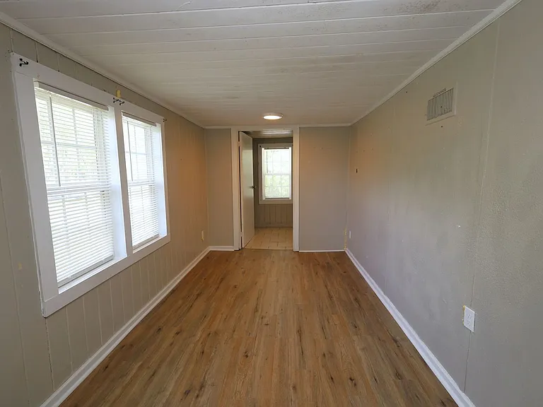522 Green St — Photo 8