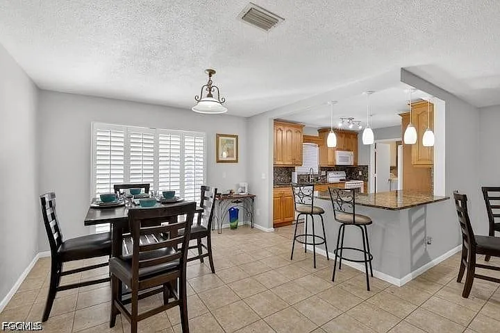 211 S Lake Dr — Photo 9
