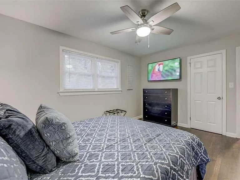 3041 Pasadena Dr — Photo 12