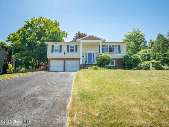 15 Petticoat Lane, Troy, NY 12180