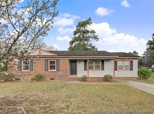 1931 Pumpkin Rd, Fayetteville, NC 28304