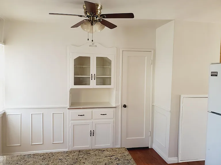 123 S Verdugo Rd — Photo 5
