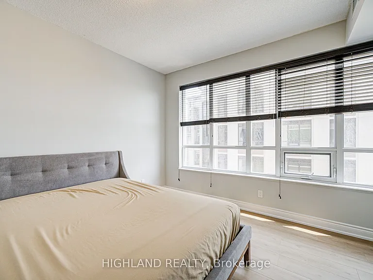 89 S Town Centre Blvd #805 — Photo 17