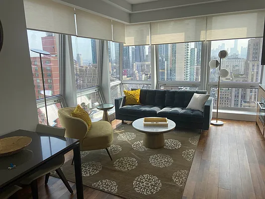 Rented by Bloom Real Estate Group | media 19