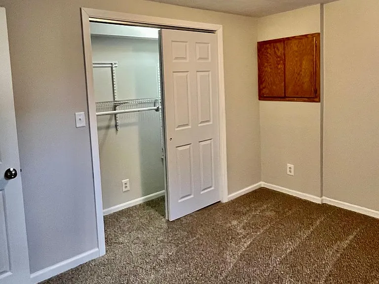 6313 Hamilton St — Photo 46