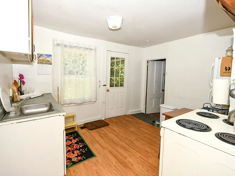 18 Bridge St #1 — Photo 9