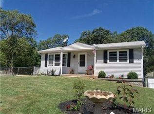 5505 Sassafras Ln, High Ridge, MO 63049