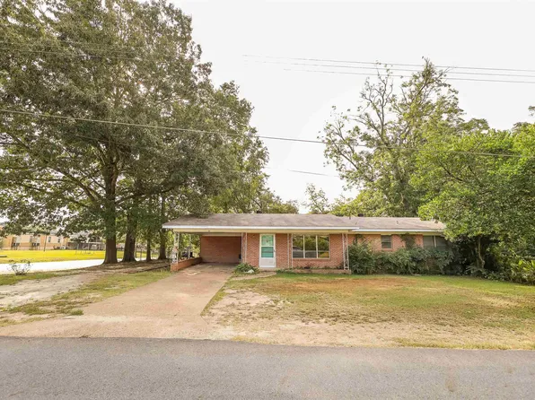 121 N 4th St, Stephens, AR 71764
