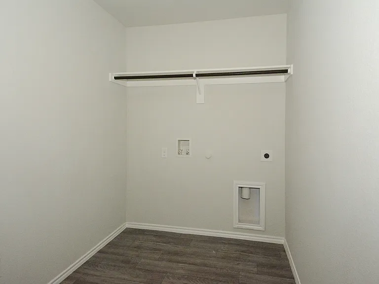 297 Victory Dr — Photo 12
