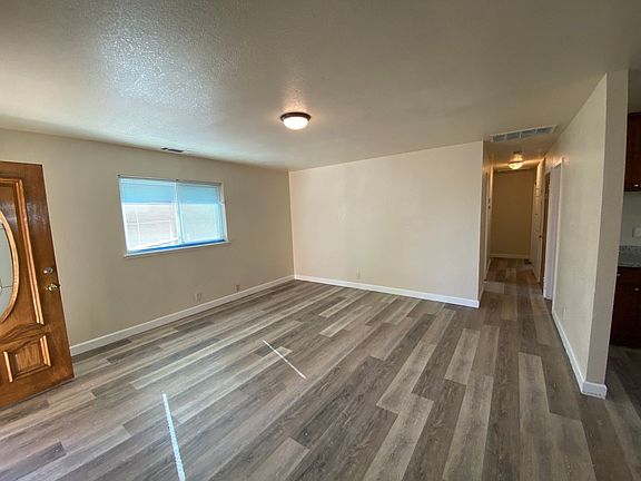 5th image of 1420 Bell Ave