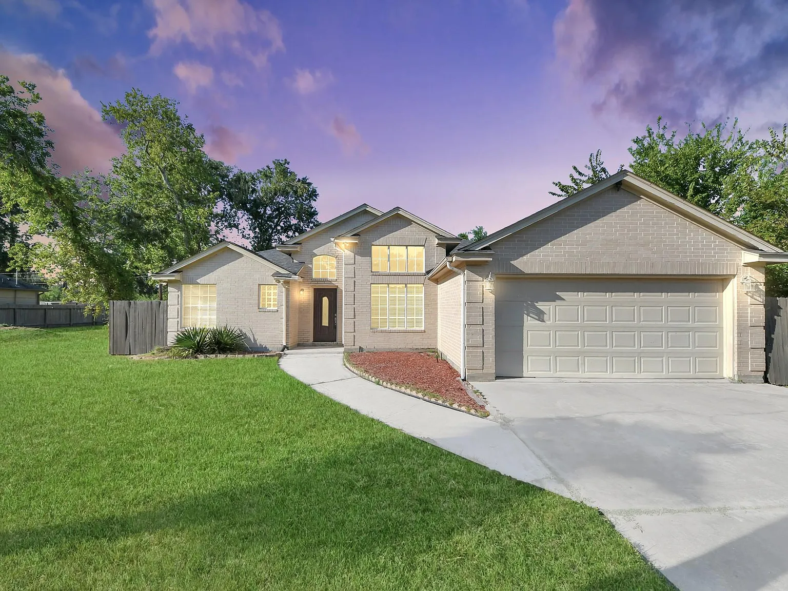 3 bed, 2.0 bath, 1774 sqft, $2,200 — Photo 1