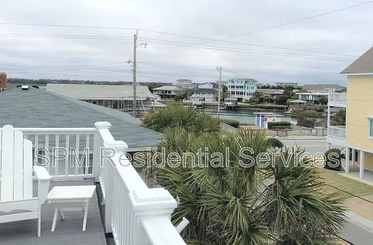 2A E Crane St — Photo 23