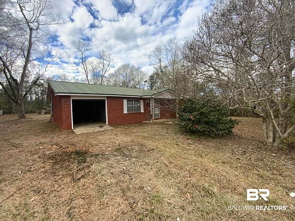 2nd image of 44305 Hedge Ln