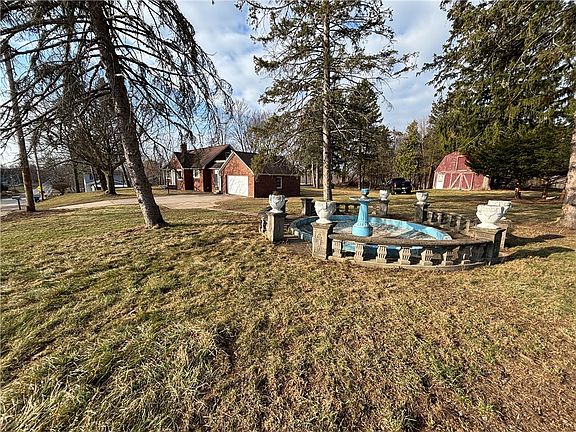 5th image of 533 Gillett Rd