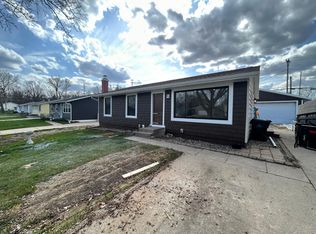 1644 Elaine Dr NW, Cedar Rapids, IA 52405