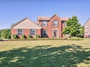 11100 Scotch Ct, South Lyon, MI 48178