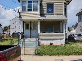54-56 Grover St, Springfield, MA 01104