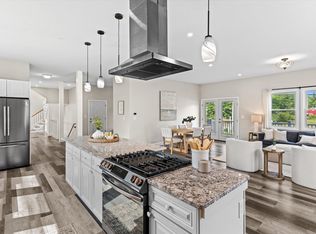 786 S Mammoth Rd, Manchester, NH 03109