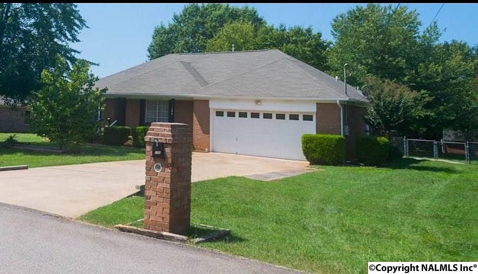 1st image of 106 Brenna Ln N