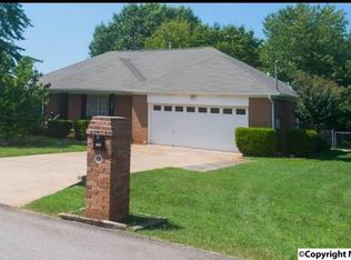 106 Brenna Ln N, Hazel Green, AL 35750
