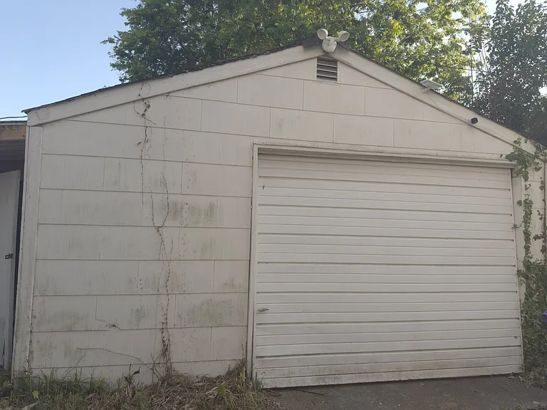 127 Poplar Ave #1 — Photo 25
