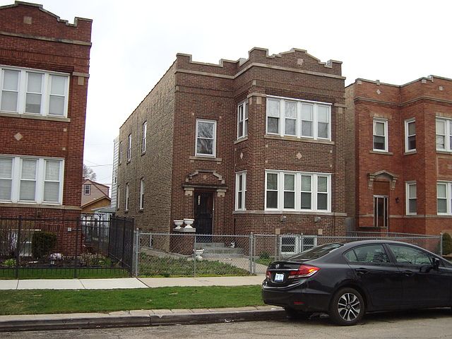 1st image of 4838 W Newport Ave