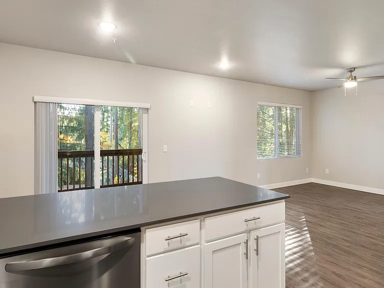 Arbor Crest Apartments — Photo 9