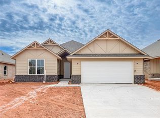 11712 SW 15th Ter, Yukon, OK 73099