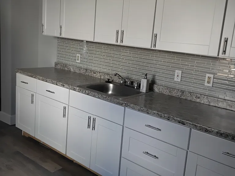 35 1/2 W Front St — Photo 7