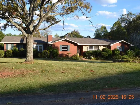 3208 11th Ave, Phenix City, AL 36867