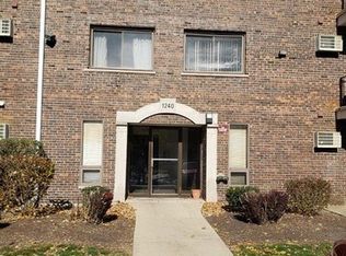 1240 S Lorraine Rd APT 3D, Wheaton, IL 60189