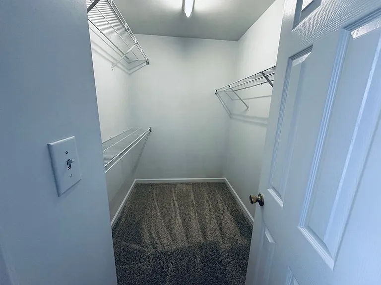 7136 Roaming Path Ct — Photo 18