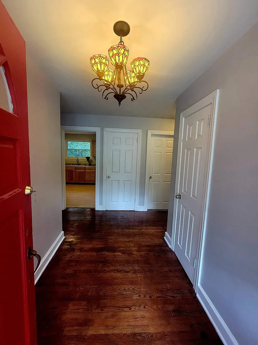 Entrance - 20 N Garden Cir