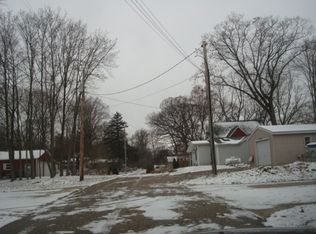 10206 Sycamore Beach Dr, Three Rivers, MI 49093