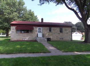 405 S Walnut St, Carroll, IA 51401