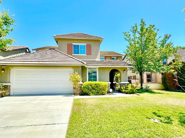 27536 Pinyon St — Photo 1