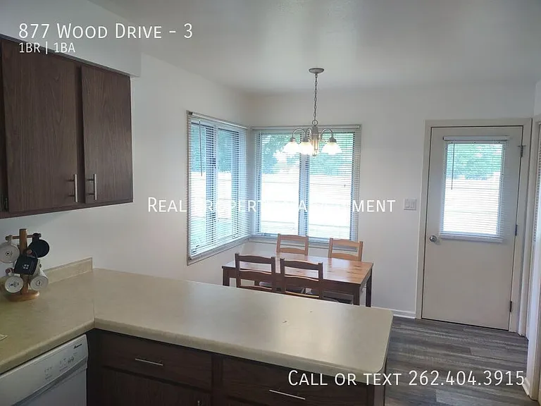 877 Wood Dr #3 — Photo 5