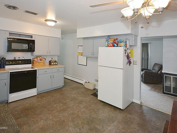 5th image of 35908 Riverview Dr