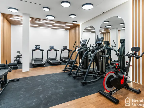 2258 Fulton Street image 10 of 24