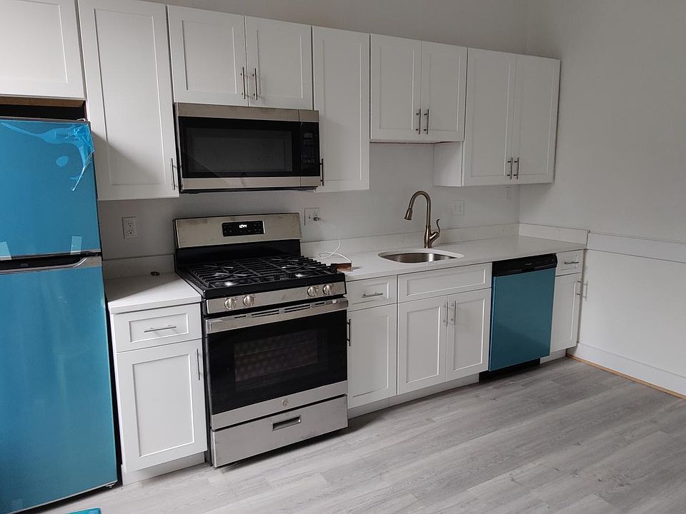 2nd image of 20 Prince St #1