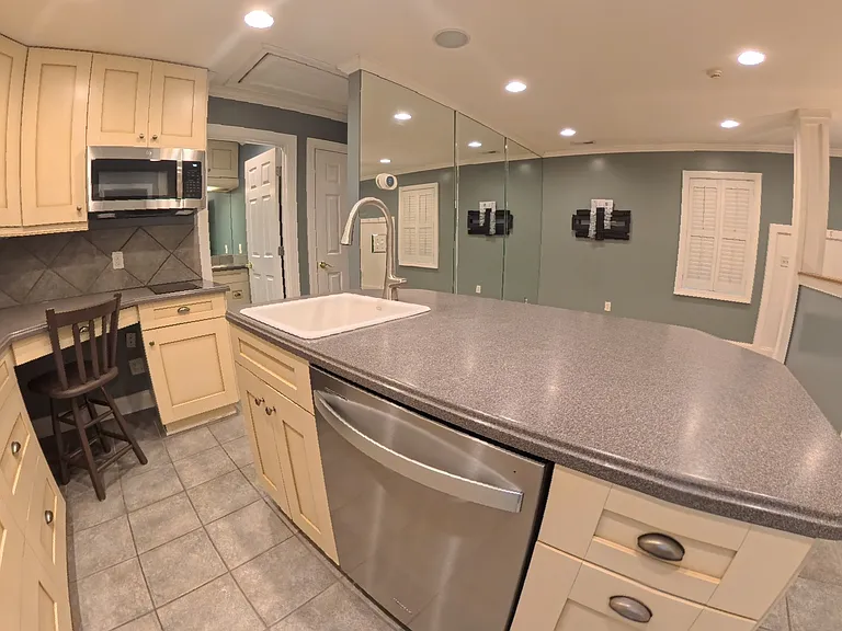 395A Whisper Park Dr — Photo 3