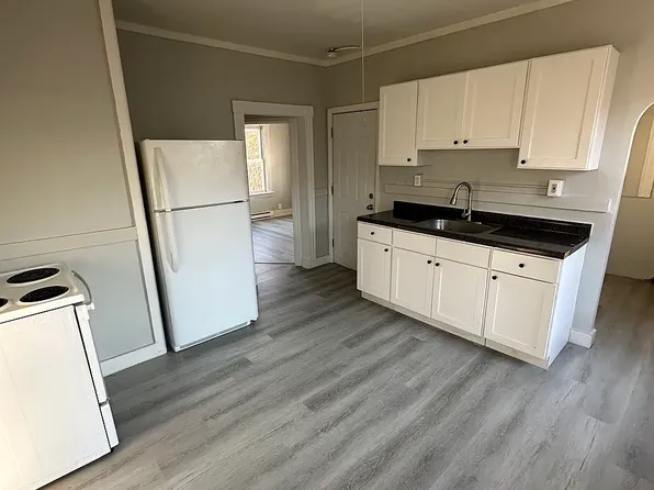 16 Irion St #C, Waterbury, CT 06704