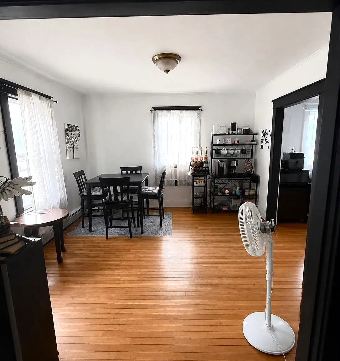 5 bed, 1800 sqft, $2,300 — Photo 3