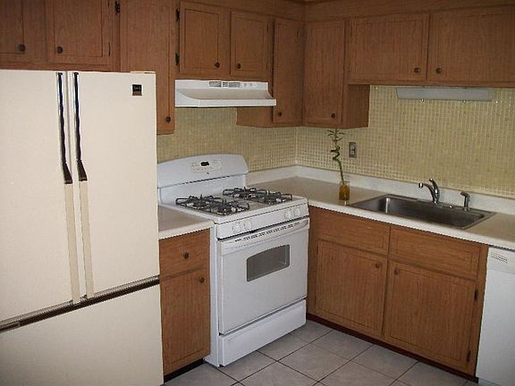 2nd image of 46 South St APT 1