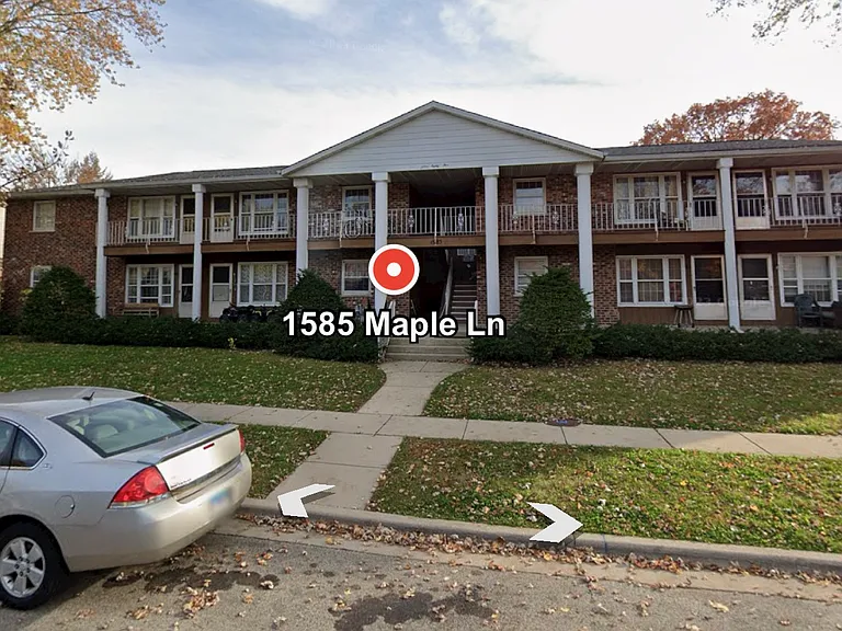 1585 Maple Ln — Photo 1