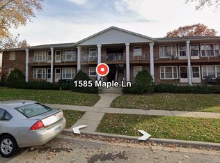 1585 Maple Ln, Elgin, IL 60123