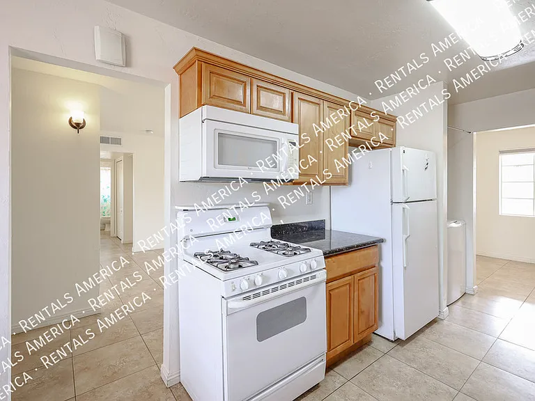 3432 N 23rd Ave — Photo 13