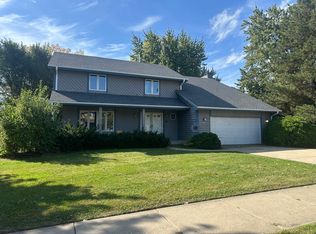 4171 Midlane Dr, Wadsworth, IL 60083